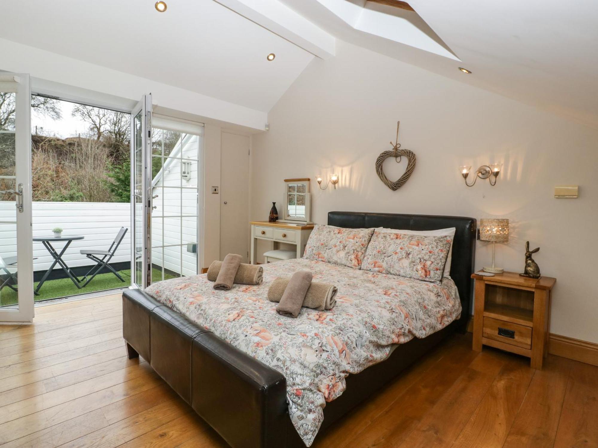 About Time Cottage Lydney Extérieur photo