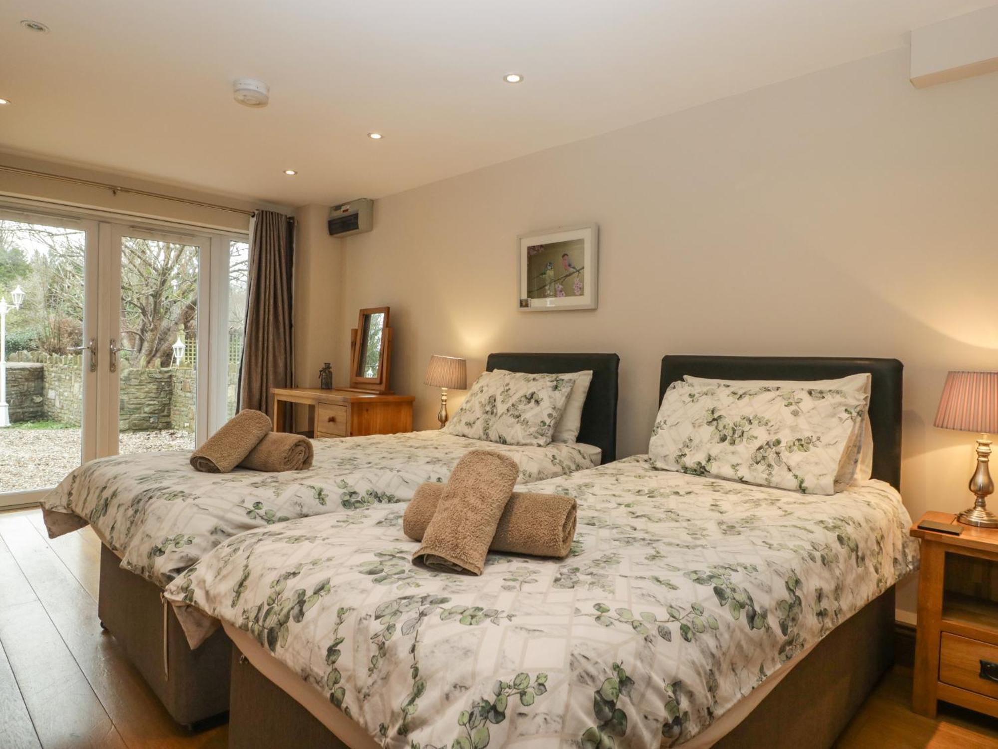 About Time Cottage Lydney Extérieur photo