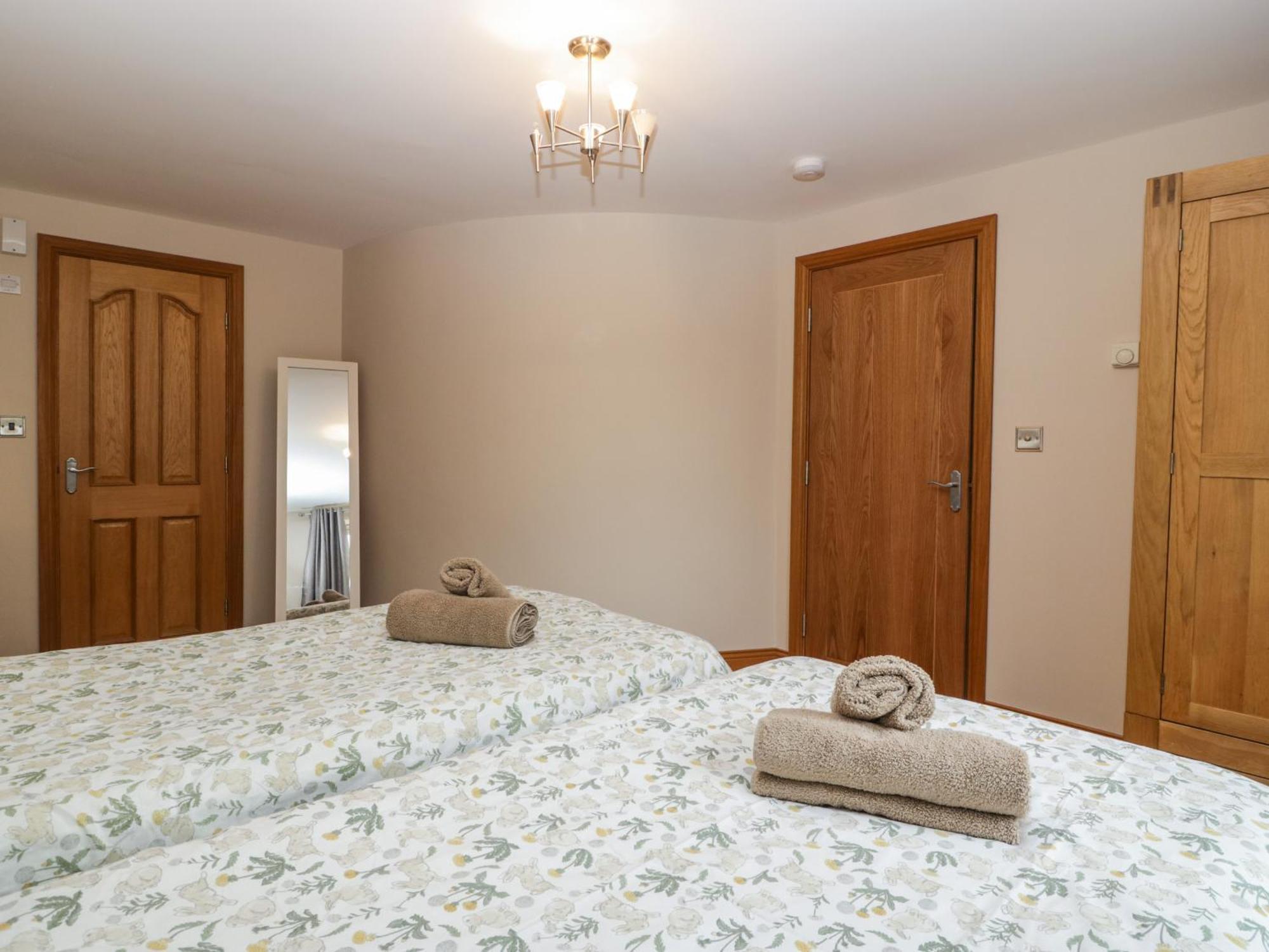About Time Cottage Lydney Extérieur photo