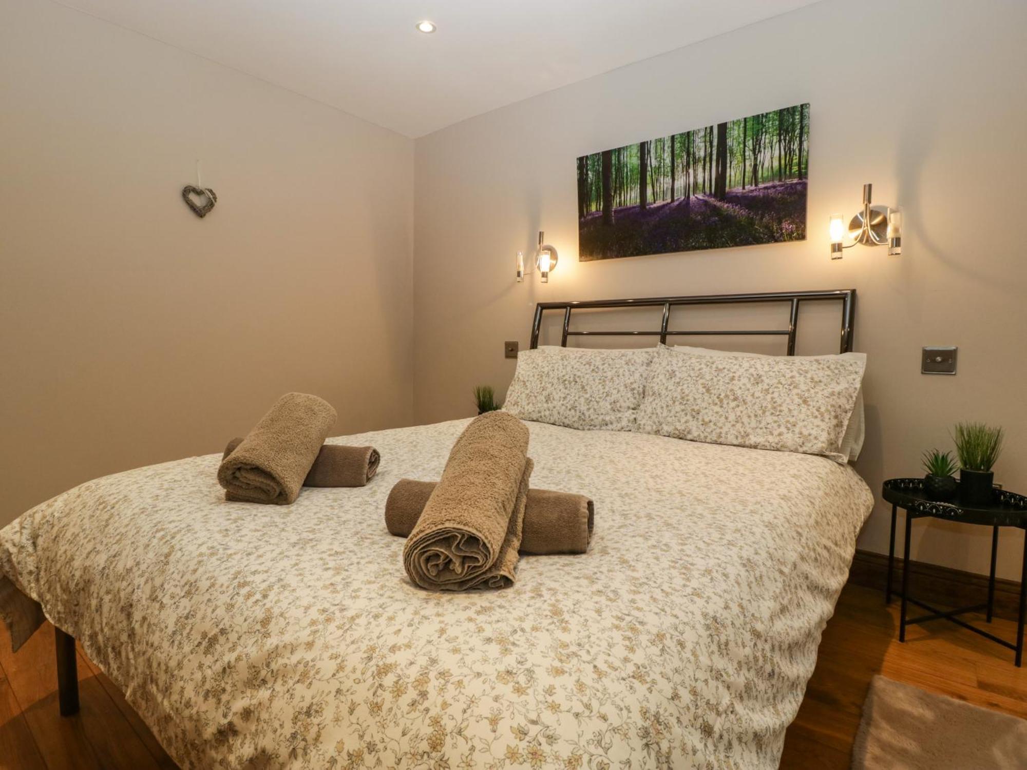 About Time Cottage Lydney Extérieur photo